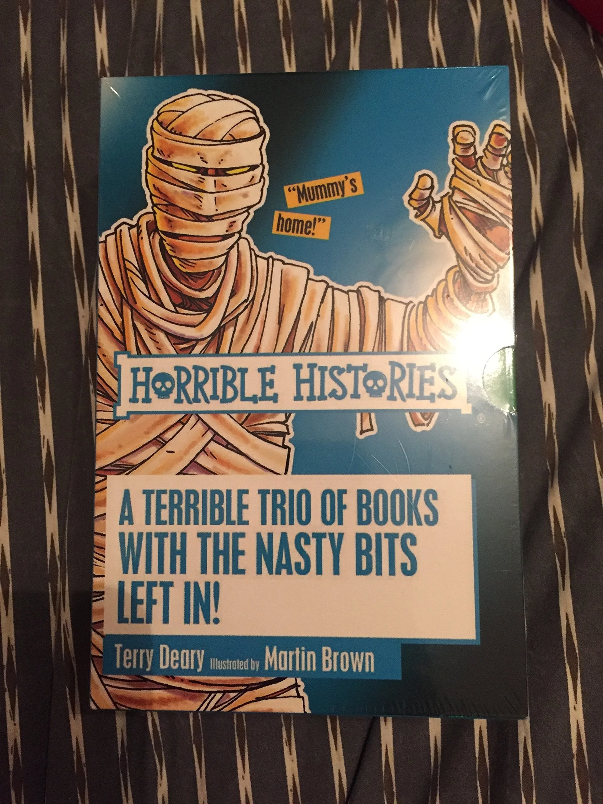 Horrible Histories Classic (3 novels inside)
